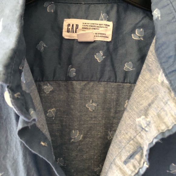 Men’s Gap short sleeve button down.  S. Cotton, washed, worn once blue floral - Picture 2 of 2